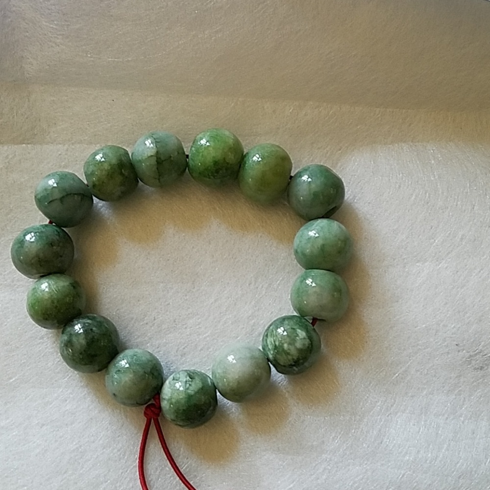 Jade art accent bracelet